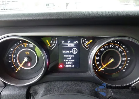 2018 Jeep Wrangler Unlimited Sport S 4X4 z USA, uszkodzony, nr VIN 1C4HJXDGXJW136179